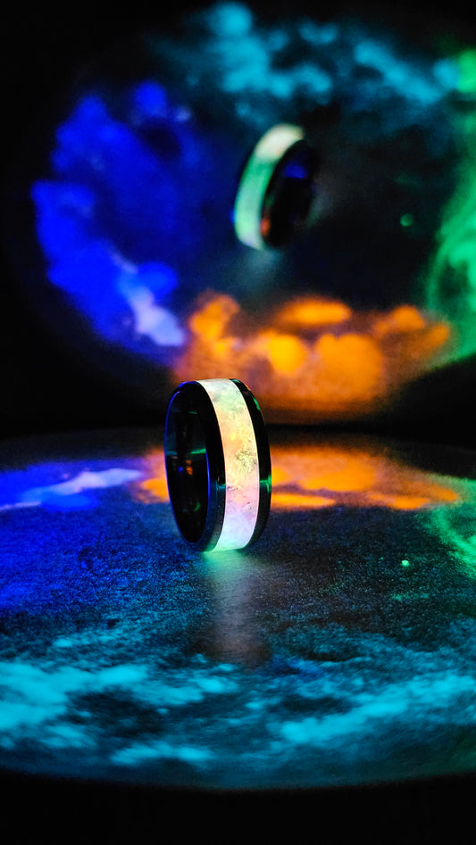 🌈Multicolor Glow Opal Ring – White Ceramic Band✨