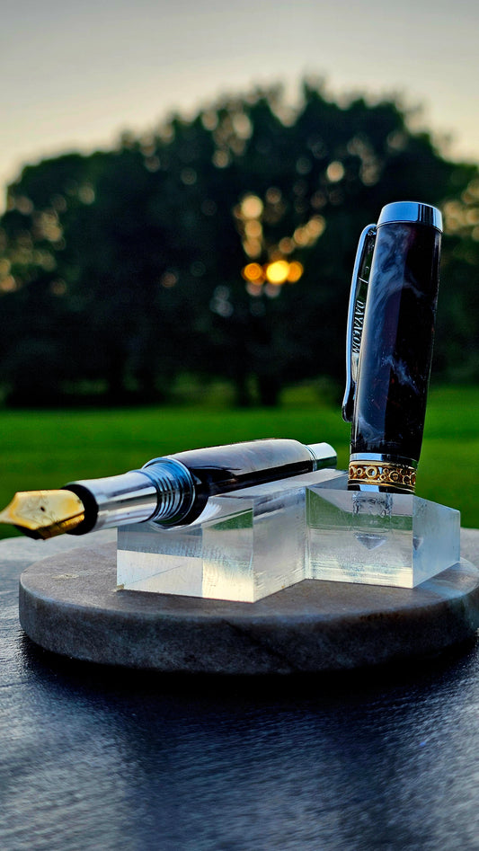 Luxury Marbled Fountain Pen – Executive Writing Instrument with Gold & Silver Accents