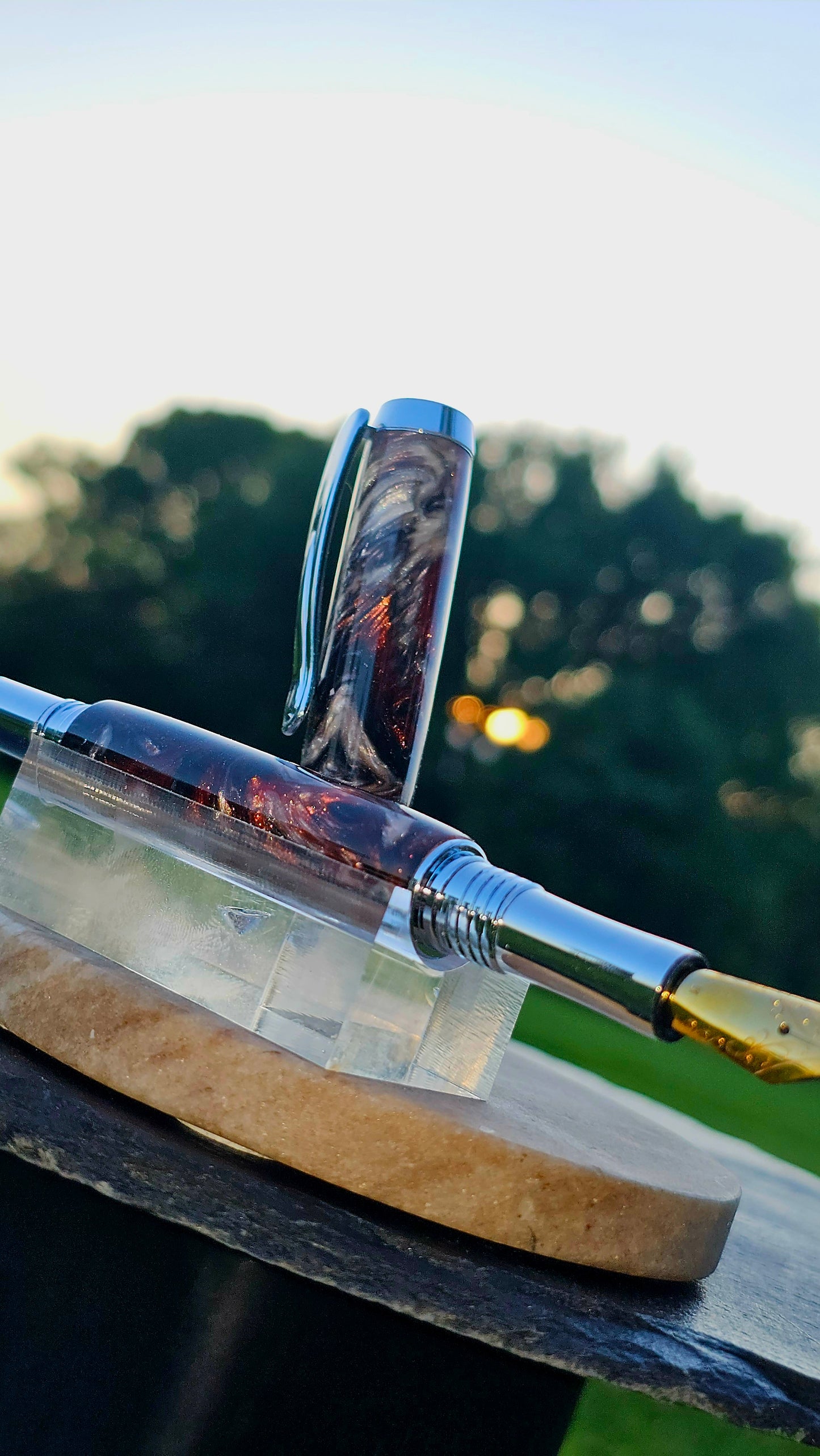 Luxury Marbled Fountain Pen β Executive Writing Instrument with Gold & Silver Accents