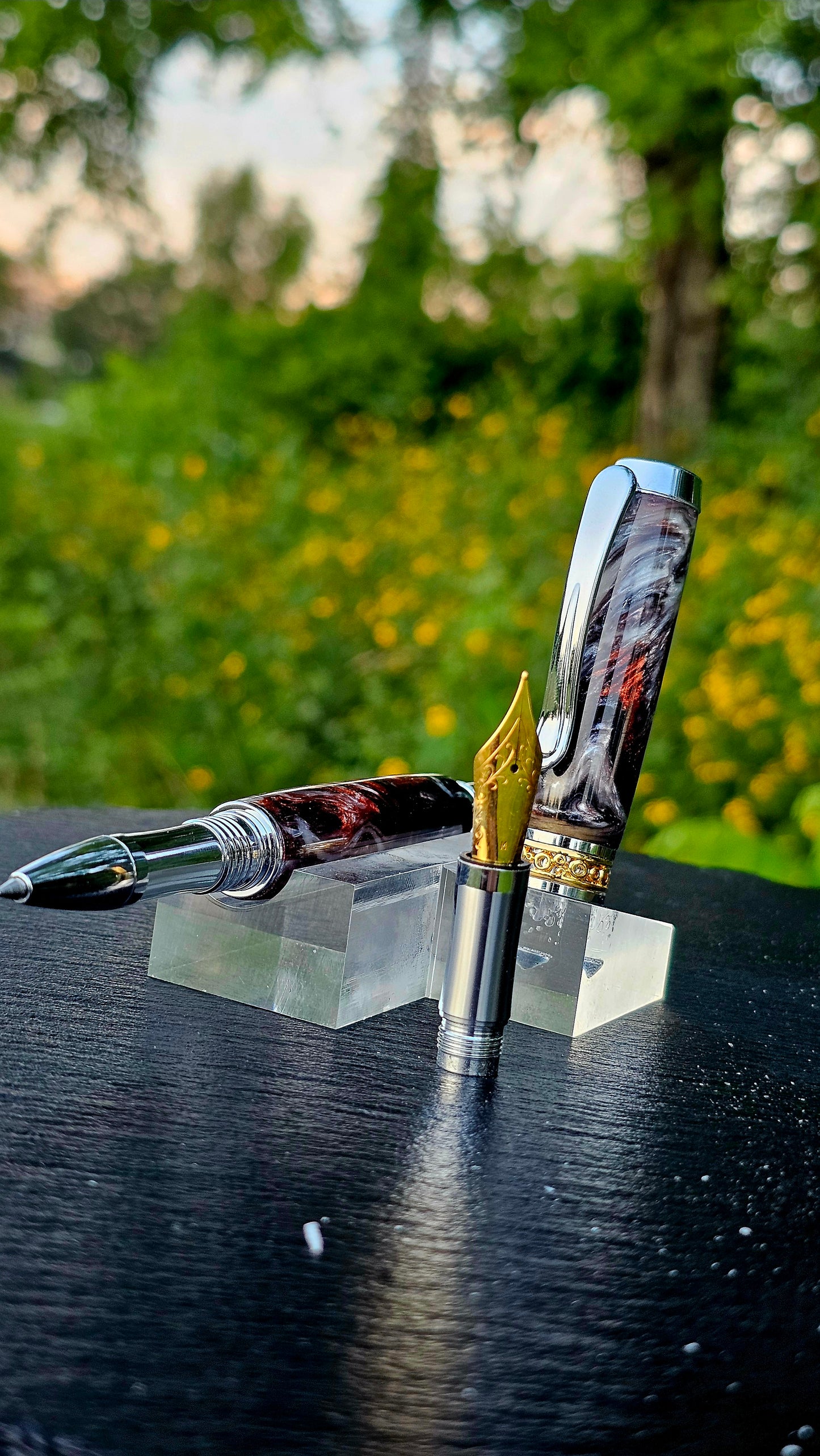 Luxury Marbled Fountain Pen β Executive Writing Instrument with Gold & Silver Accents