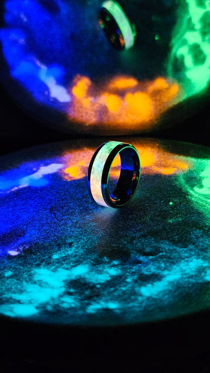 🌈Multicolor Glow Opal Ring – White Ceramic Band✨