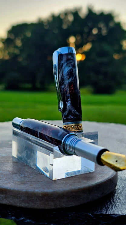 Luxury Marbled Fountain Pen – Executive Writing Instrument with Gold & Silver Accents