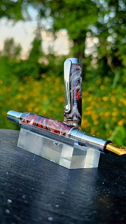 Luxury Marbled Fountain Pen – Executive Writing Instrument with Gold & Silver Accents