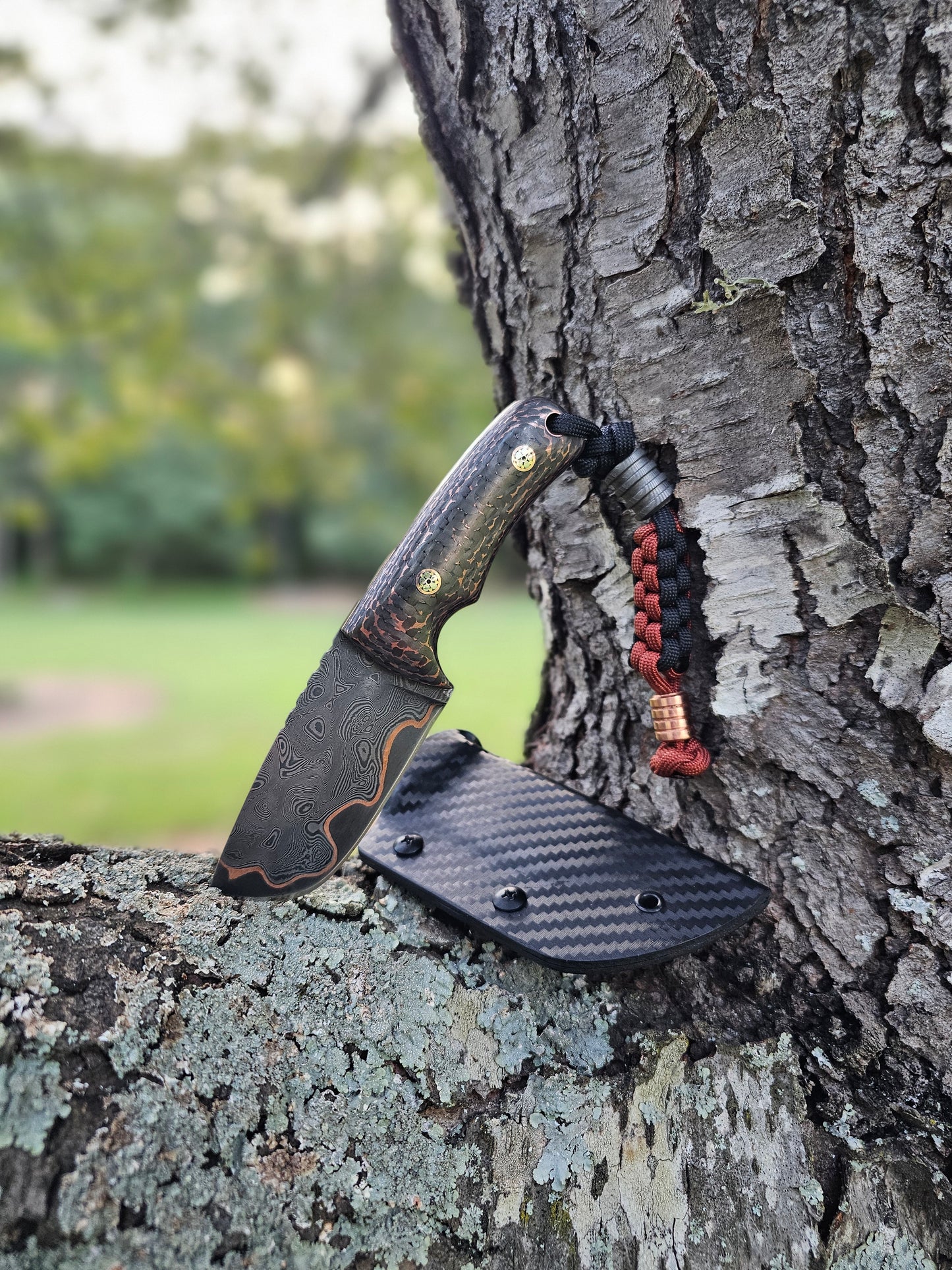 Compact Damascus Knife – Copperstrike with Carbon Fiber