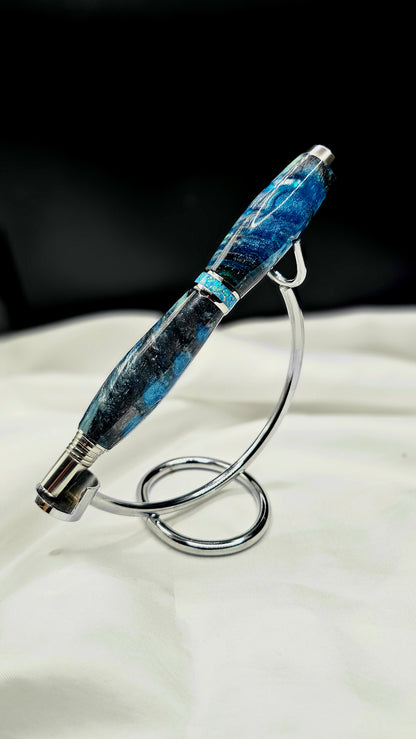 One Of a Kind Handmade Fountain pen with Hand-Poured Resin and a Custom-made Collar