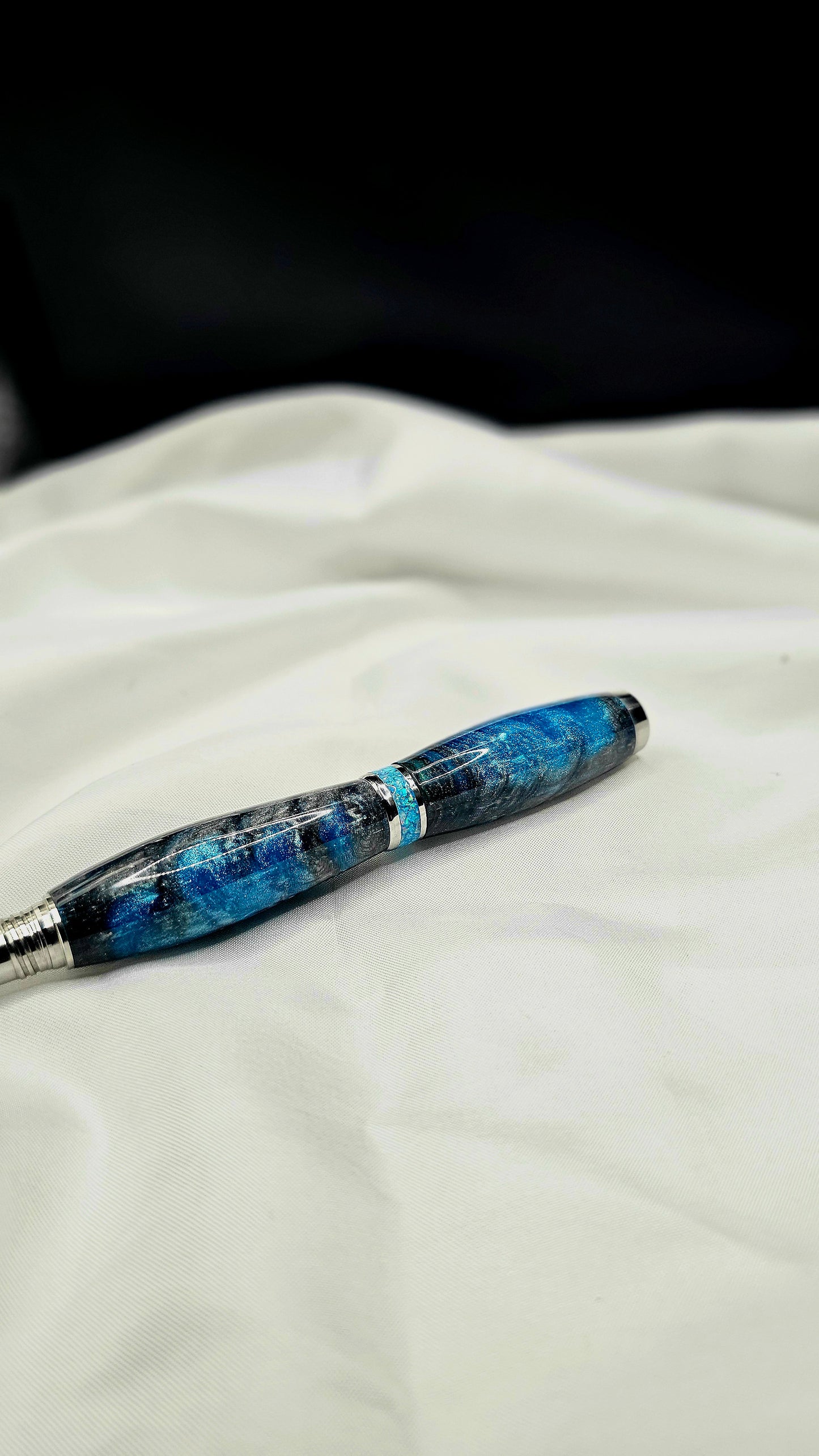 One Of a Kind Handmade Fountain pen with Hand-Poured Resin and a Custom-made Collar