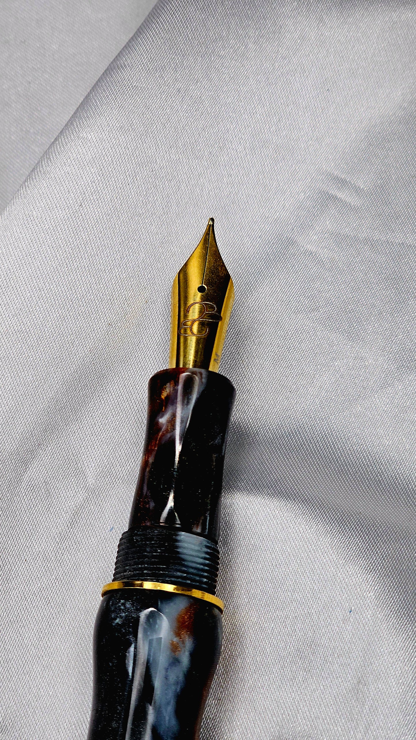 Custom Handmade/poured Resin Foutain Pen With Gold Accent # 6 Nib