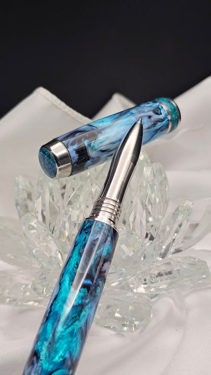 𝒯𝒾𝒹𝒶𝓁 𝒮𝓊𝓇𝒻 One of a kind fountain or roller ball pen