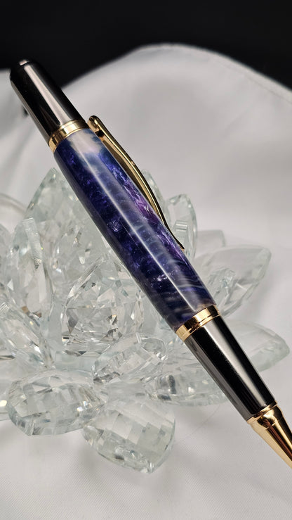Hand-poured resin Twist pen