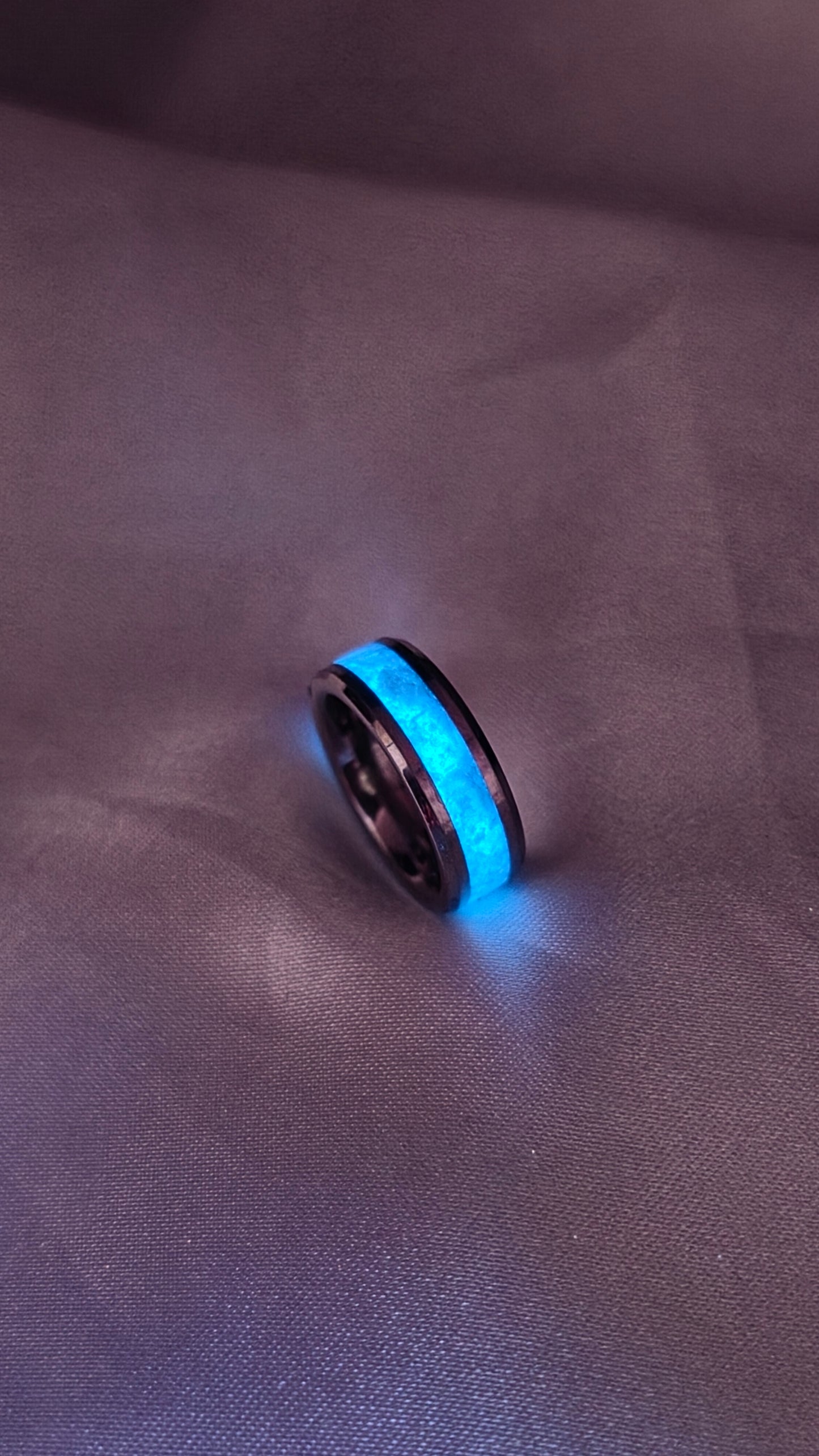 Tungsten light and Dark Ring set