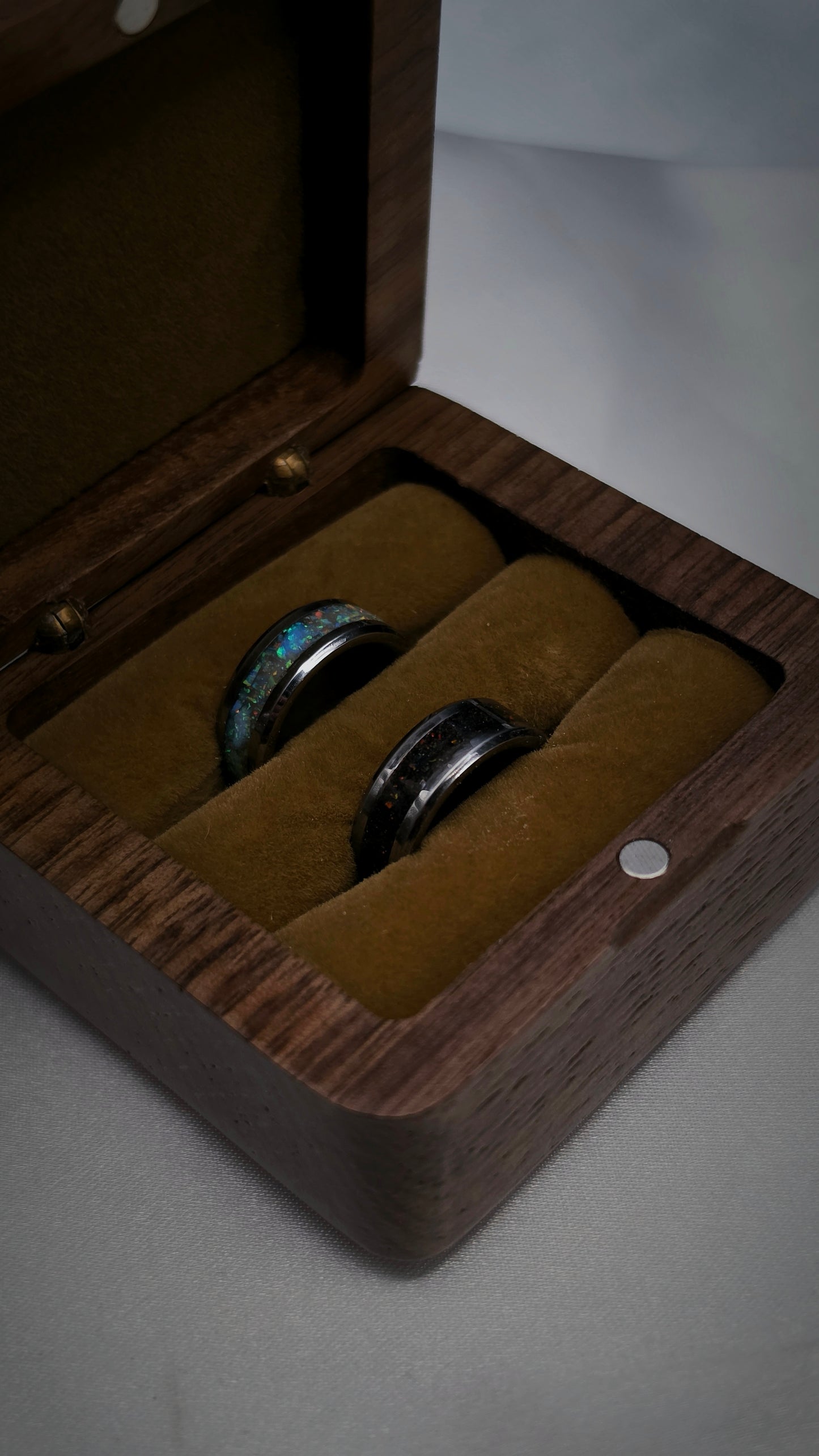 Tungsten light and Dark Ring set