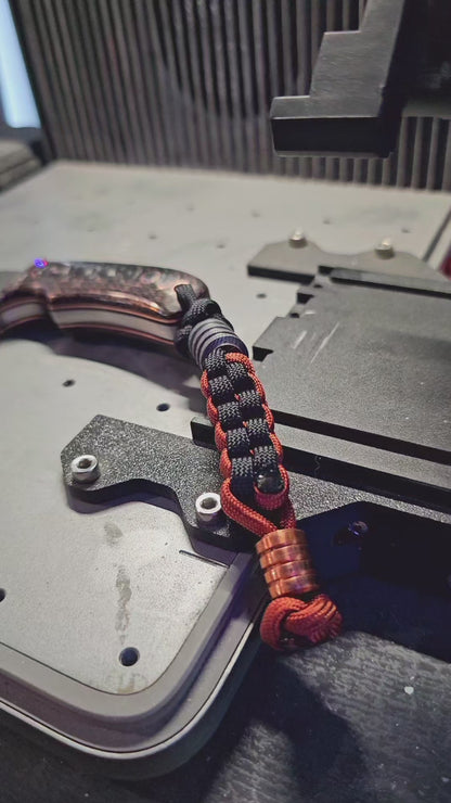 Compact Damascus Knife – Copperstrike with Carbon Fiber